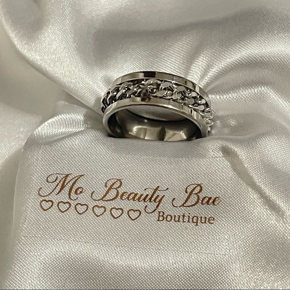 Silver Chain Fidget Ring - Picture 4 of 6